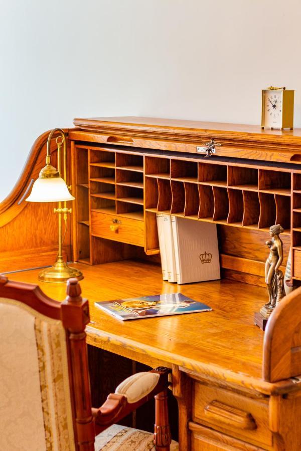 Classic Style Apartment In The Center Of ريغا المظهر الخارجي الصورة